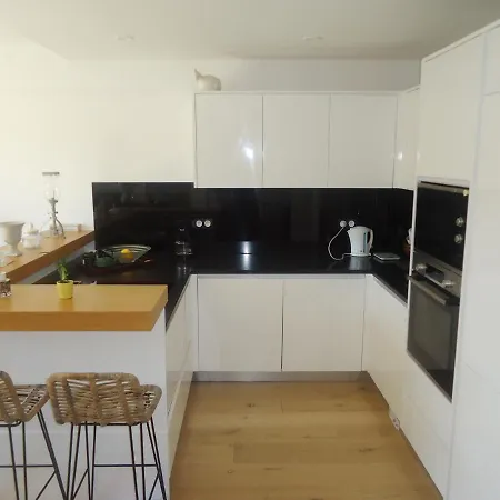 Bel 2 Pieces Climatise Proche Plage Apartment